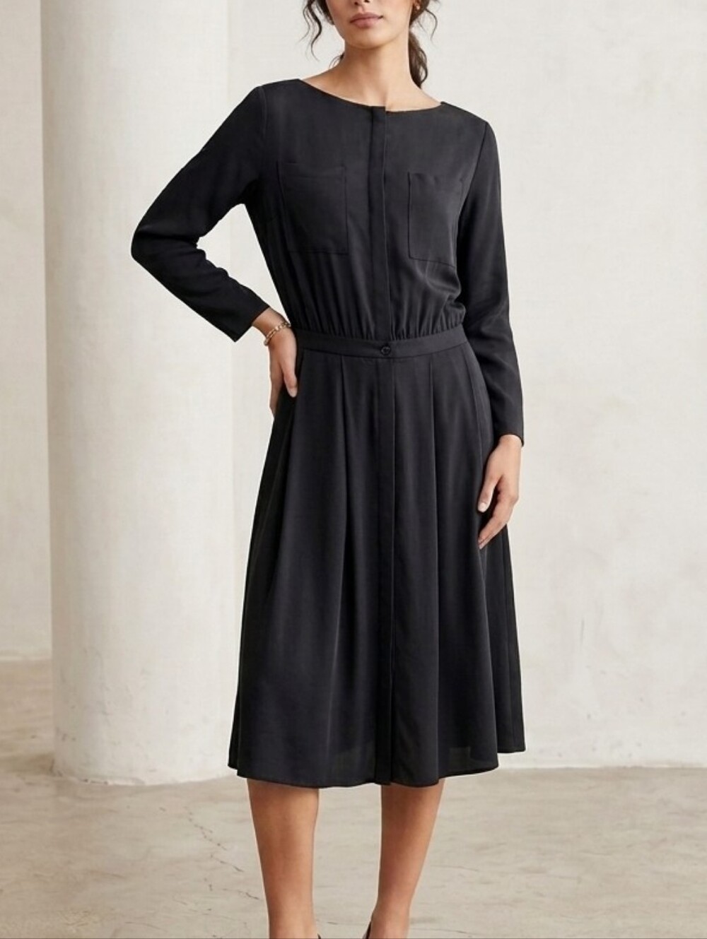 Lacoste Silk Cotton Dress 40 Medium 8/10 Pleated Pockets LBD Quiet Luxury Career
